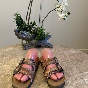 Naot Shahar Vegan slide sandals size 38